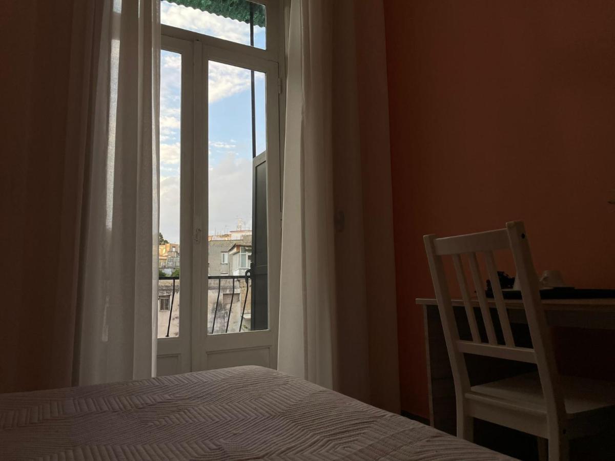 Holiday Naples Art Rooms 外观 照片